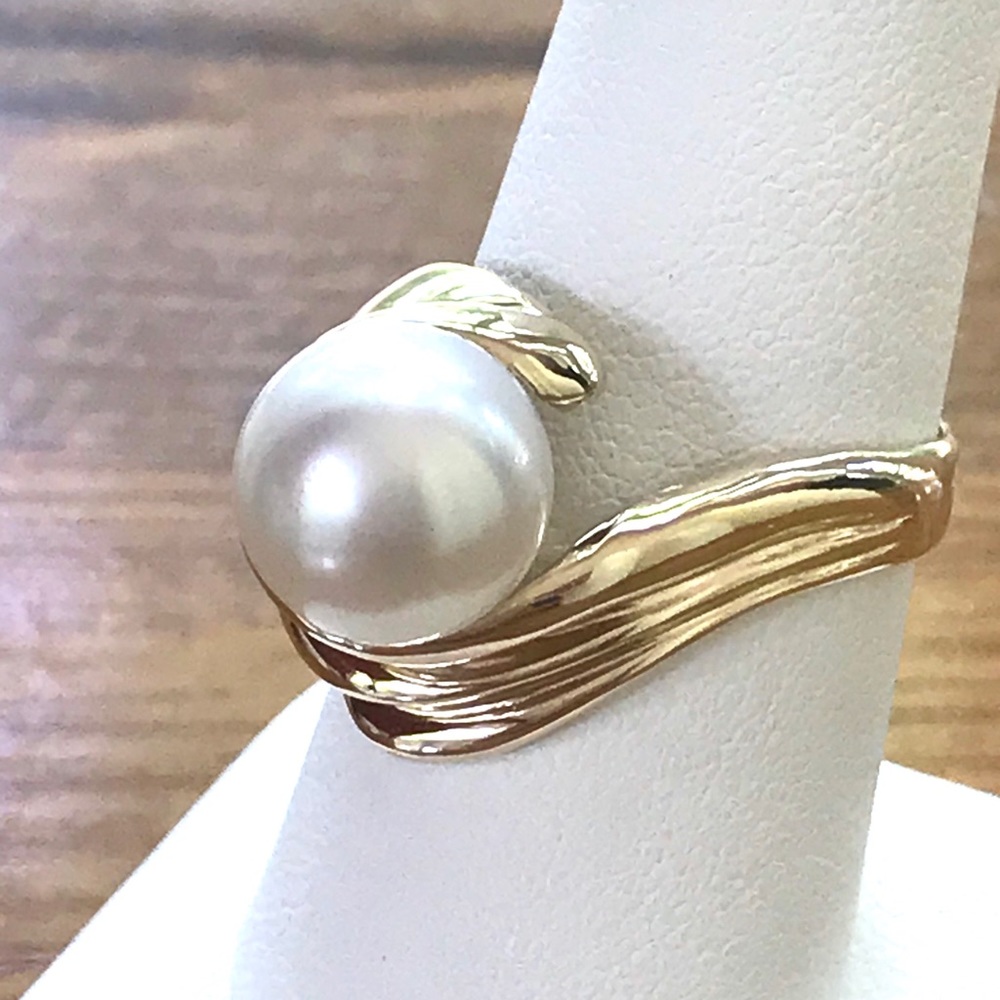 Meet your Posher, Bliss Jewelry - Picture 16 of 16